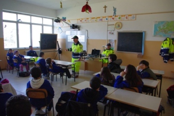 Corso di evacuazione Scuola Elementare Acquarica Protezione Civile "LA FONTANA"
